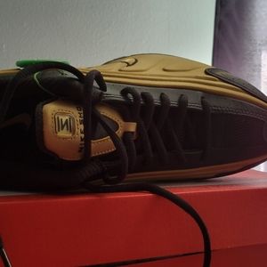 Men's Black/Gold Nike Shox